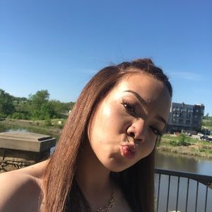 Meet your Posher, Cheyanne